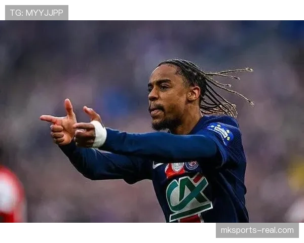 巴尔科拉与登贝莱边锋角色对比：终结效率差异背后的战术定位与功能分化